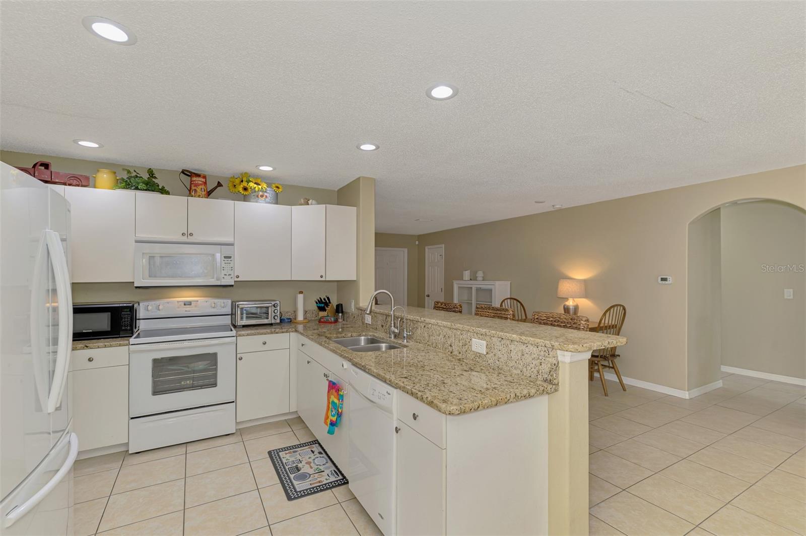 SOUTH VENICE - Residential