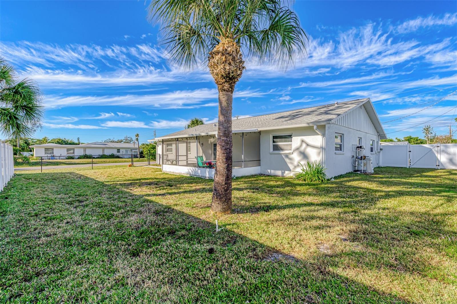 SOUTH VENICE - Residential