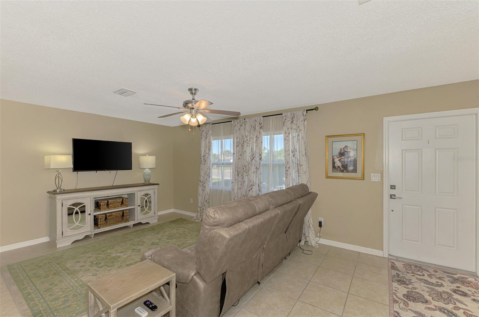 SOUTH VENICE - Residential