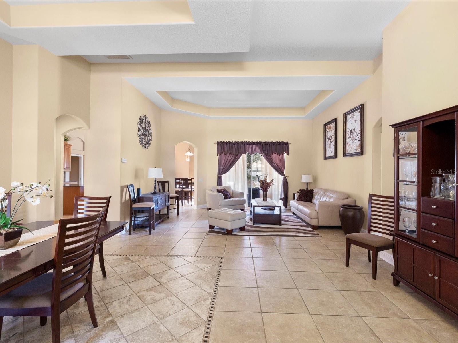 CHAMPIONS CLUB - Residential