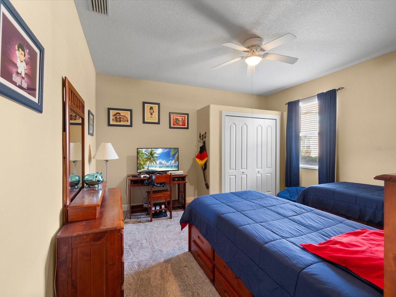 CHAMPIONS CLUB - Residential