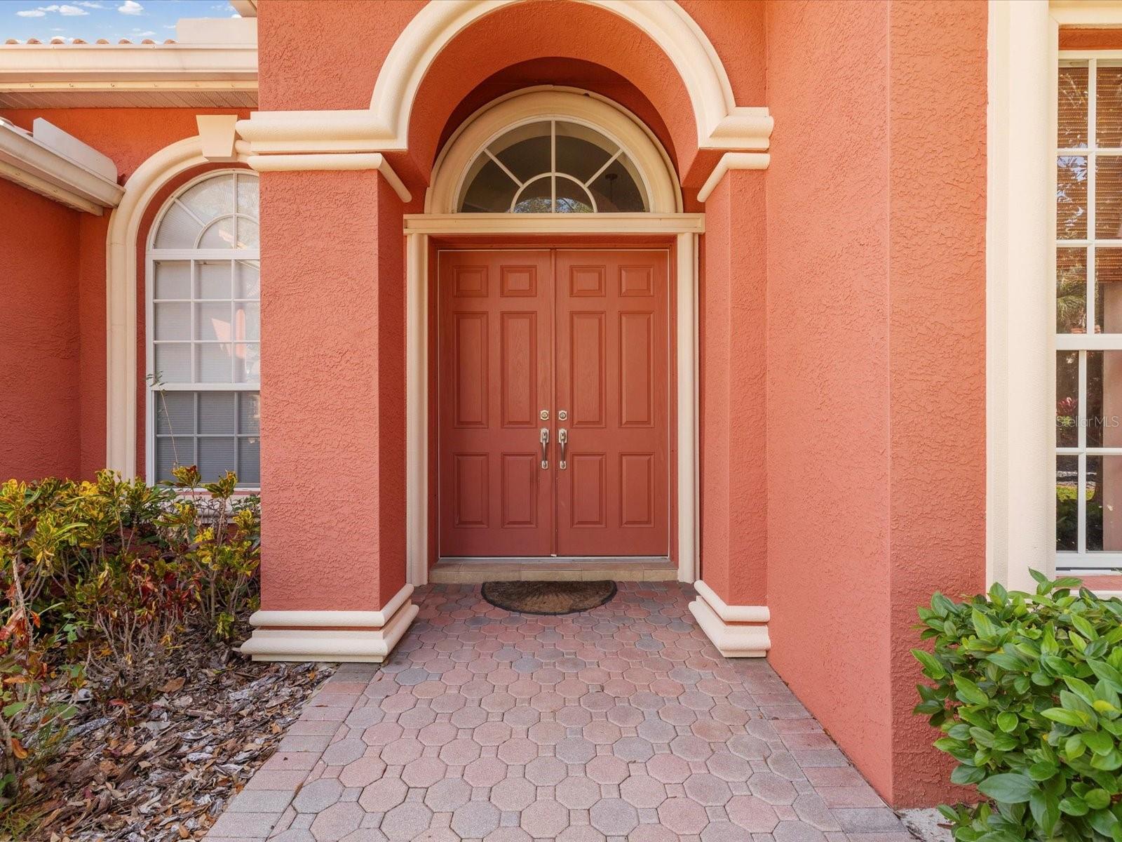 CHAMPIONS CLUB - Residential