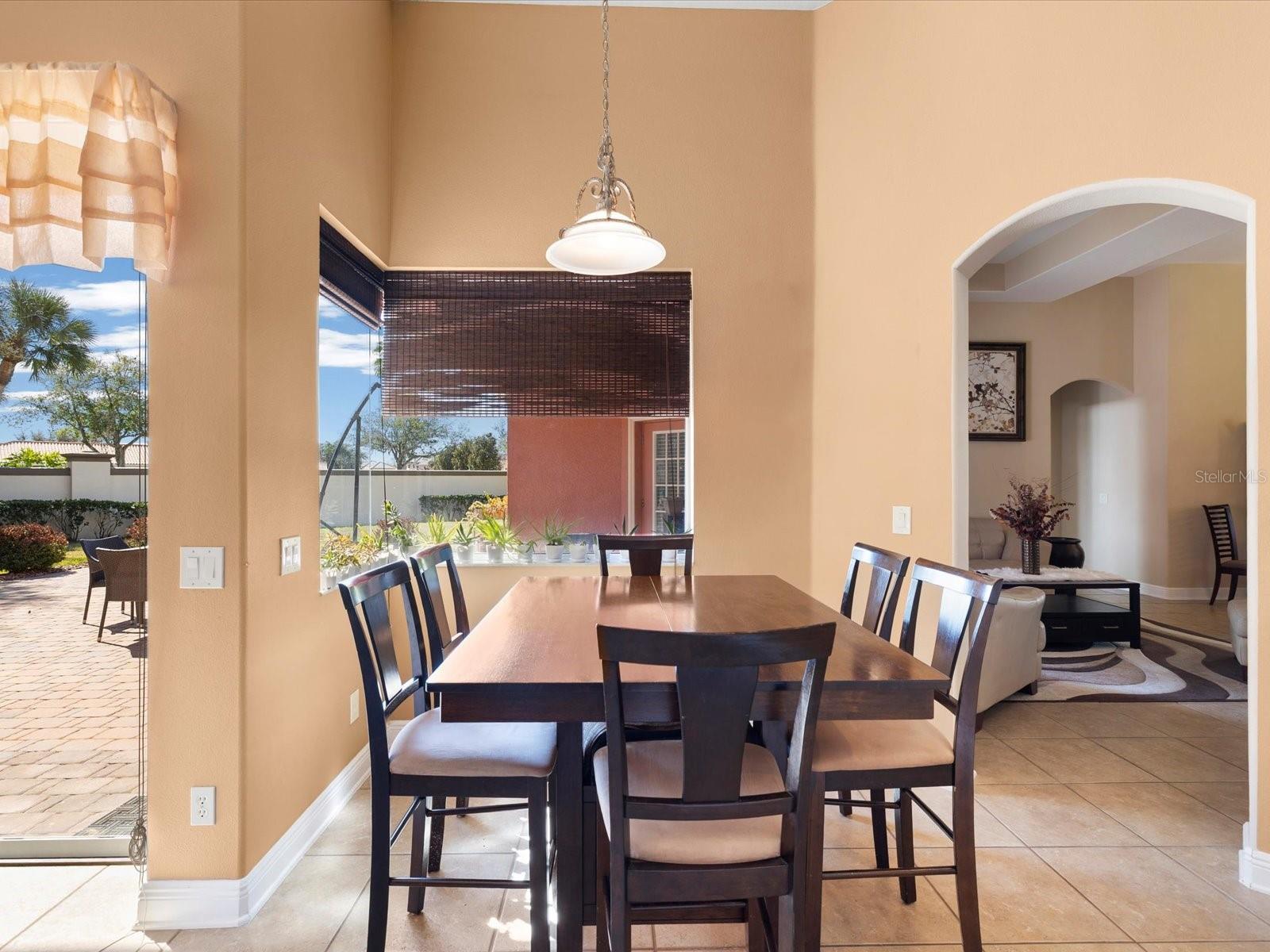 CHAMPIONS CLUB - Residential