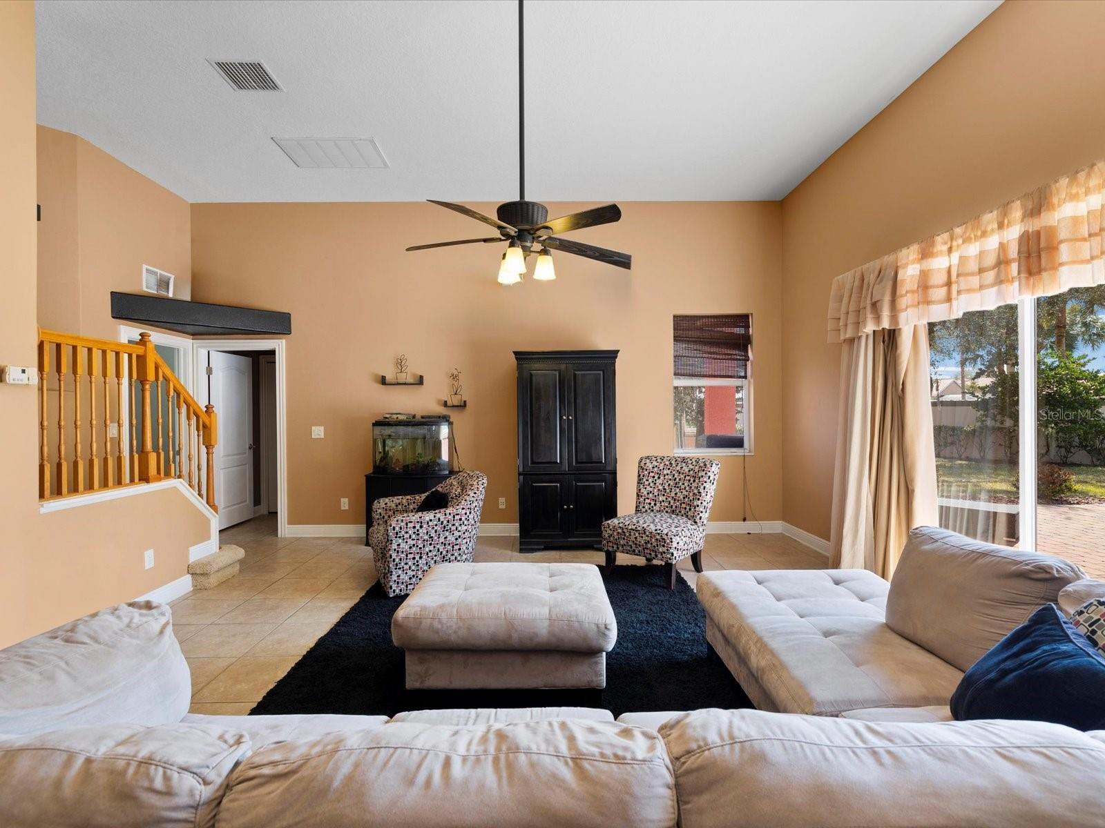 CHAMPIONS CLUB - Residential