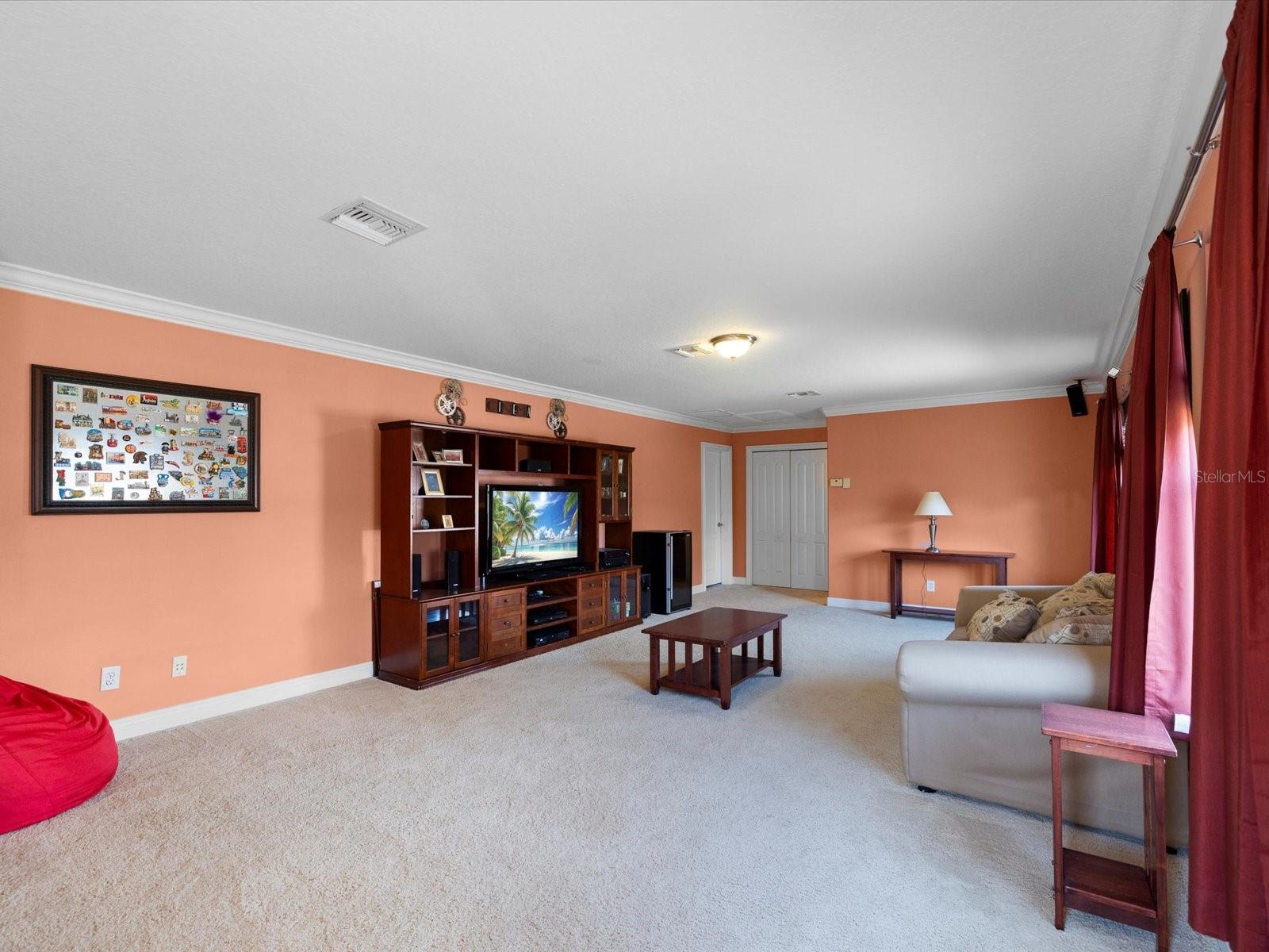 CHAMPIONS CLUB - Residential