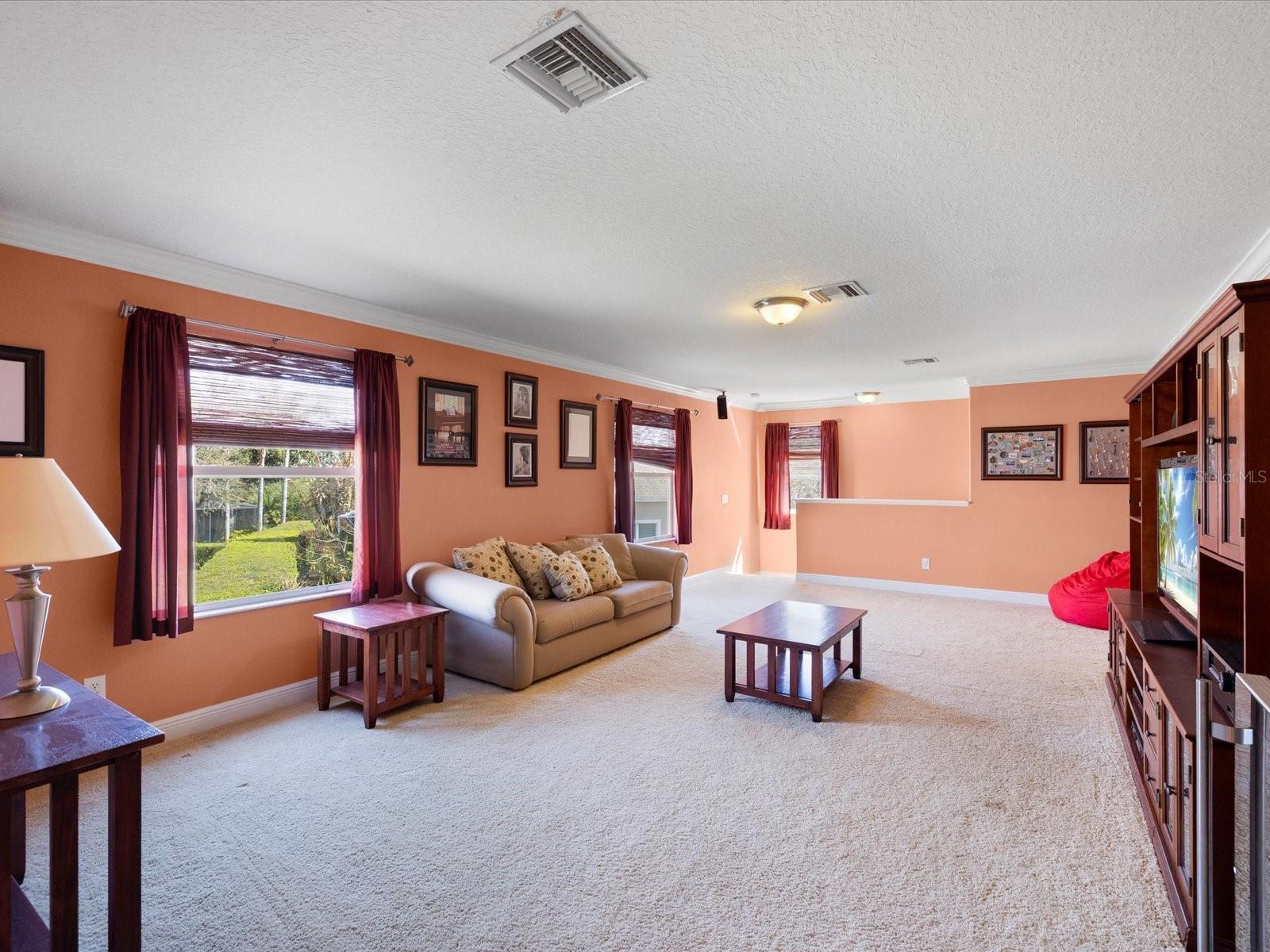 CHAMPIONS CLUB - Residential