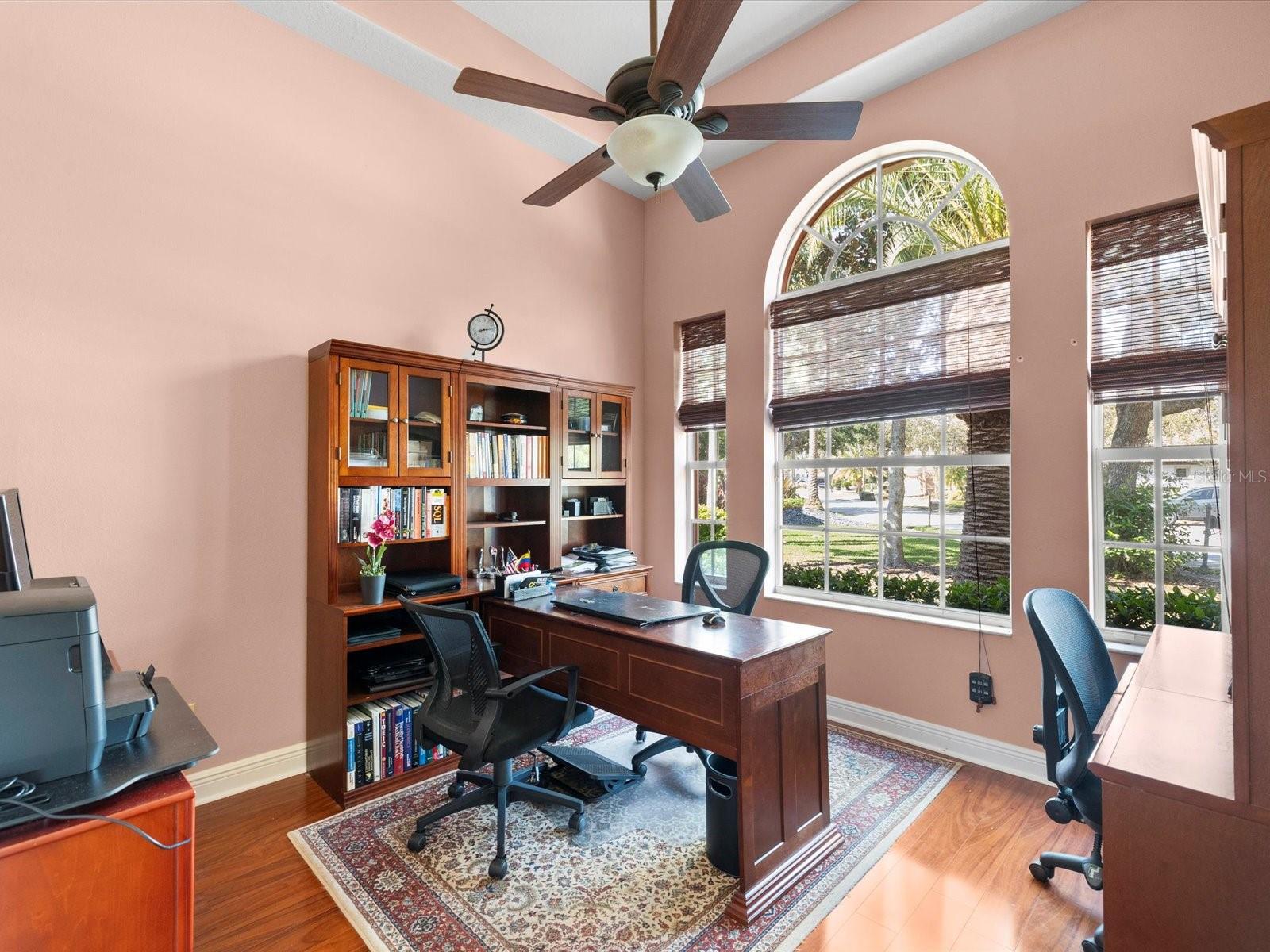 CHAMPIONS CLUB - Residential