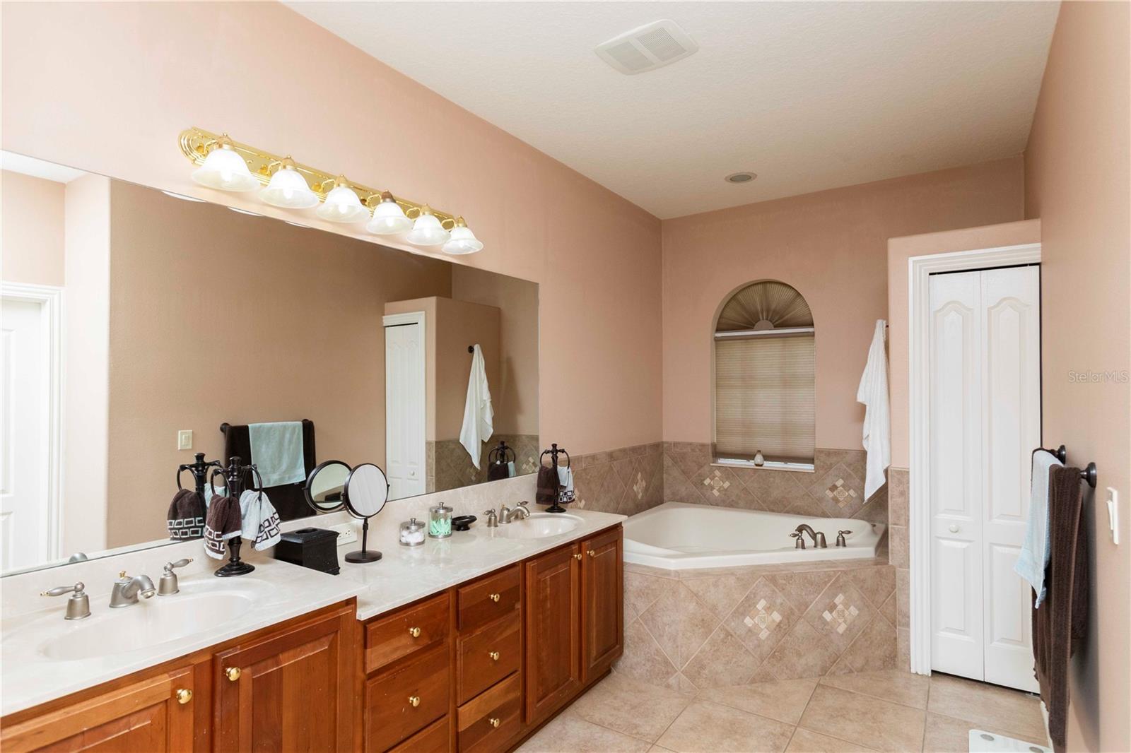 CIELO AT CHAMPIONS CLUB - Residential