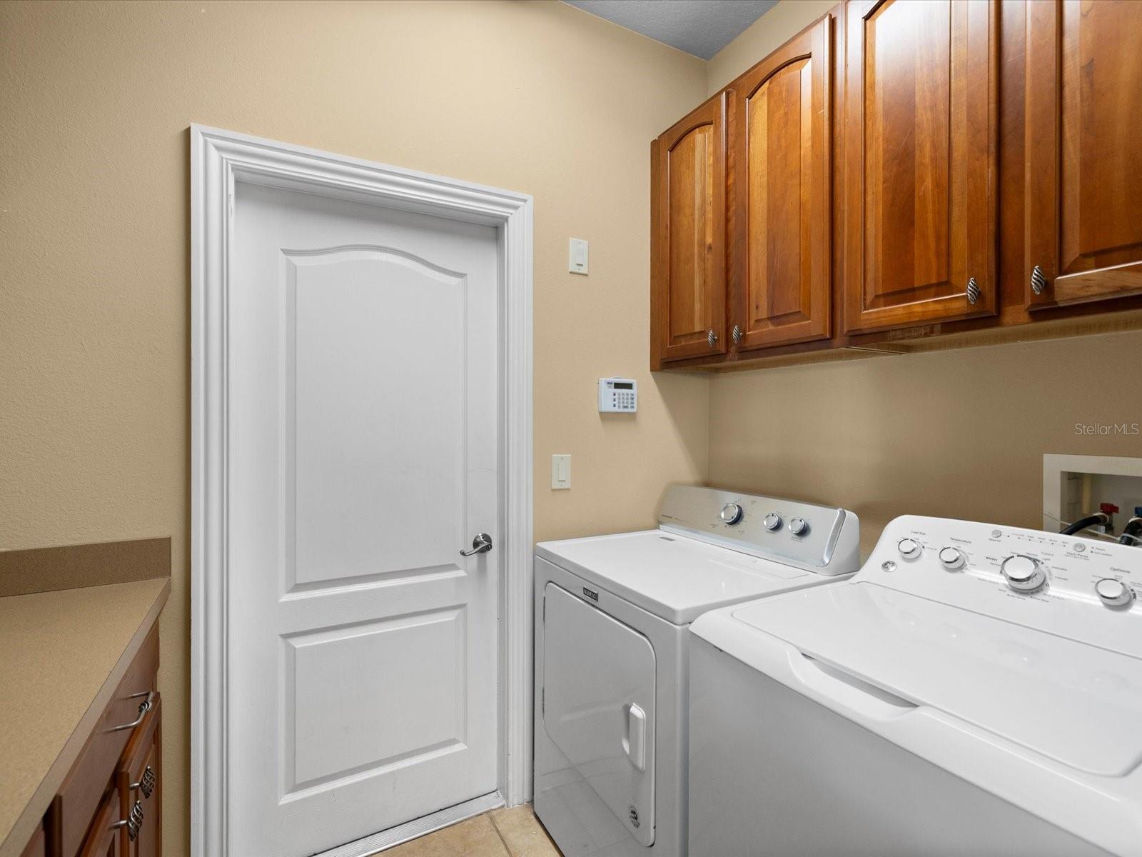 CHAMPIONS CLUB - Residential