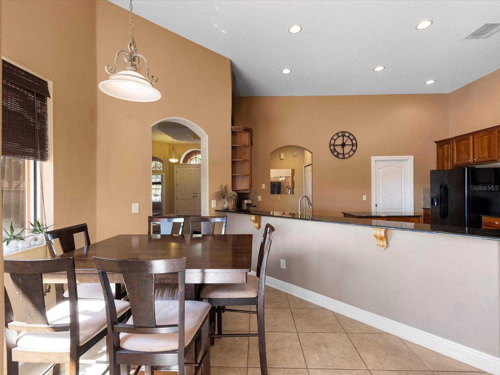 CHAMPIONS CLUB - Residential