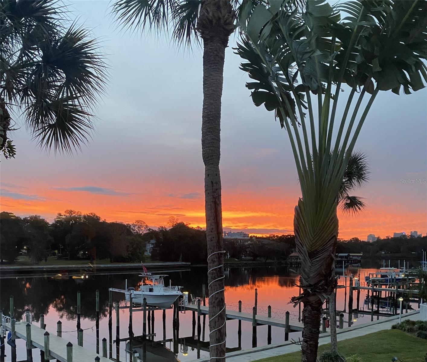 THE MARINA CLUB OF TAMPA A CONDOMINIUM APT NO D205 - Residential