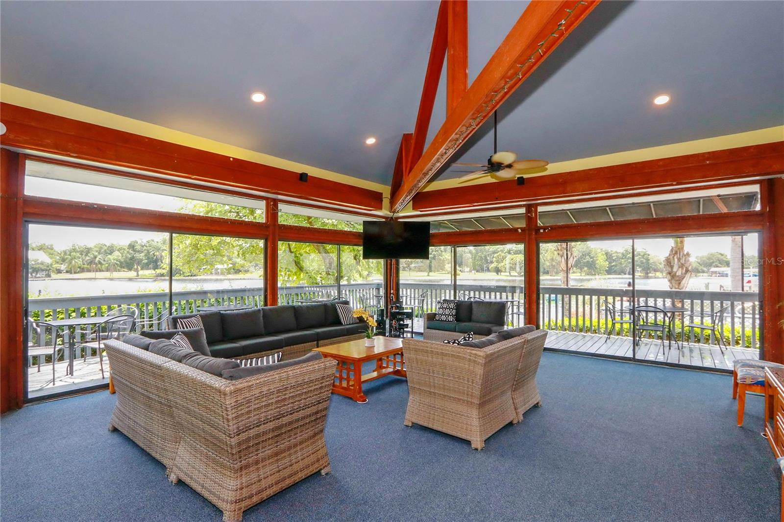 THE MARINA CLUB OF TAMPA A CONDOMINIUM APT NO D205 - Residential