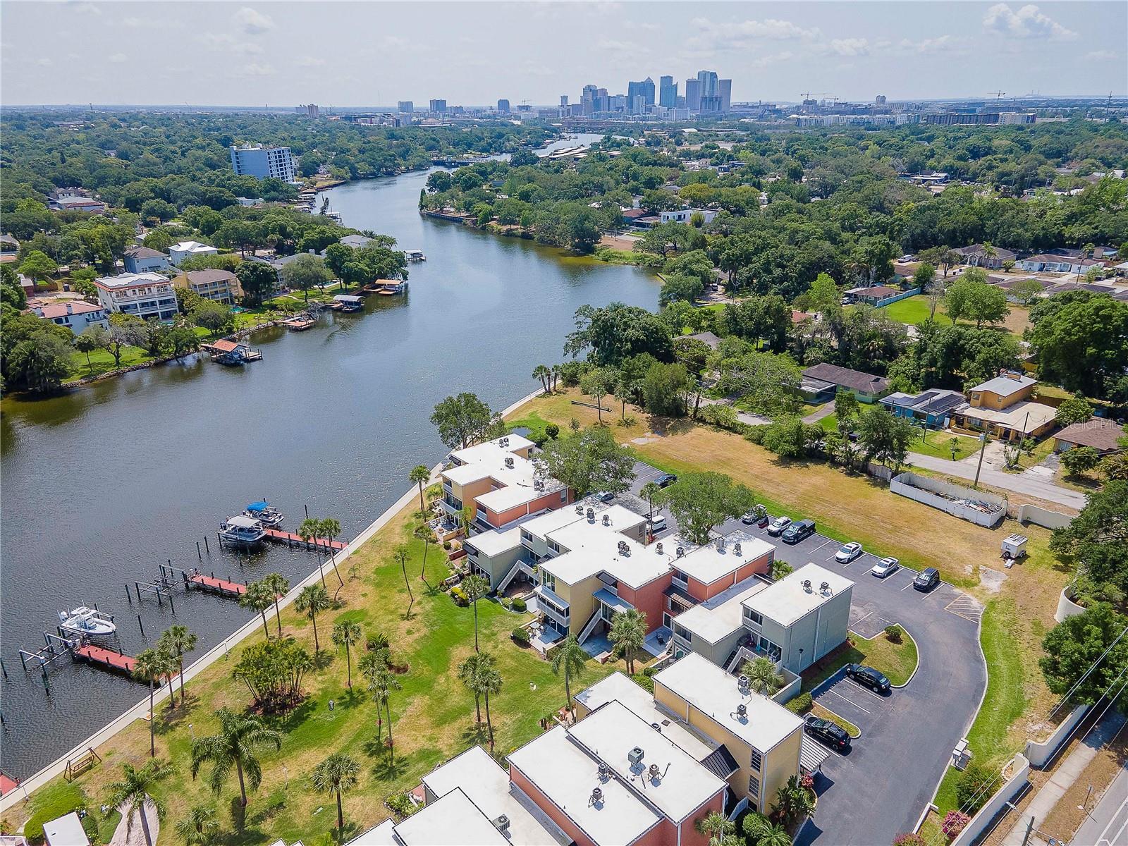 THE MARINA CLUB OF TAMPA A CONDOMINIUM APT NO D205 - Residential