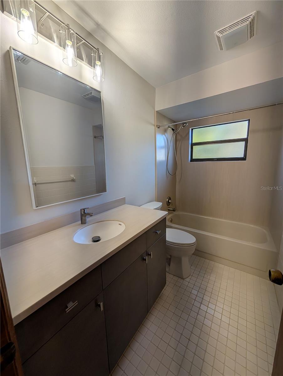 GREENBROOK ESTATES - Residential Lease