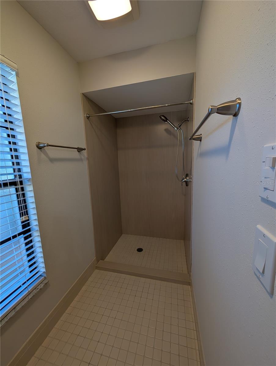 GREENBROOK ESTATES - Residential Lease