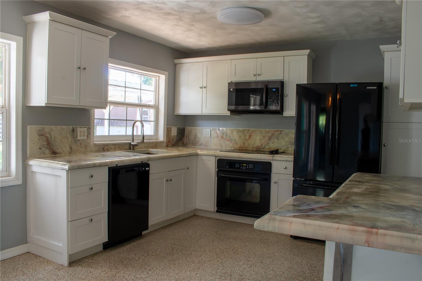 VIRGINIA GROVES ESTATES 1ST ADD - Residential