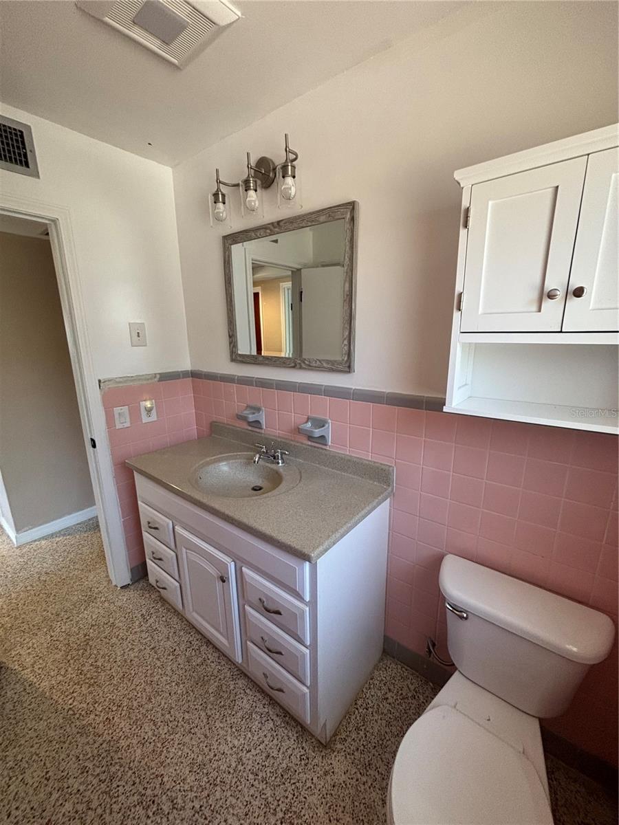 VIRGINIA GROVES ESTATES 1ST ADD - Residential