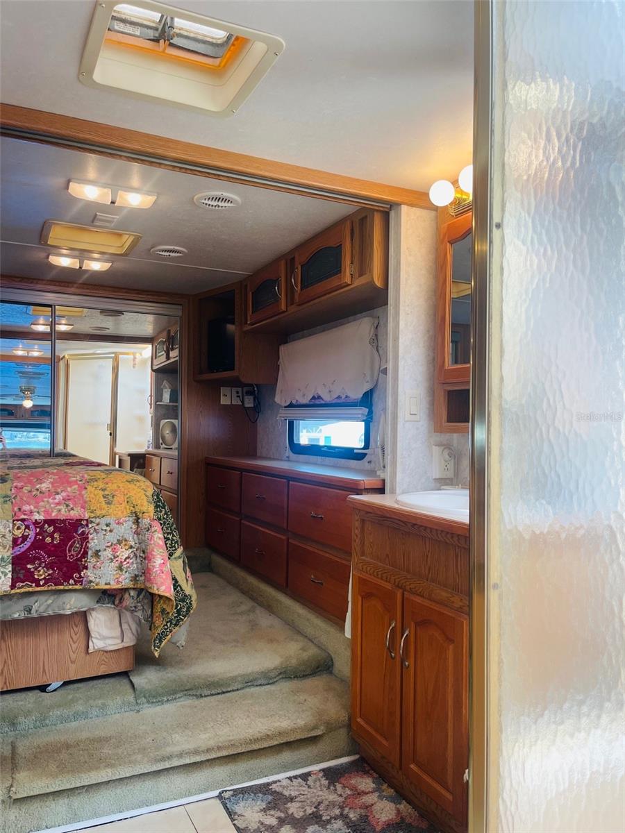 KOVE ESTATES COOP - Residential