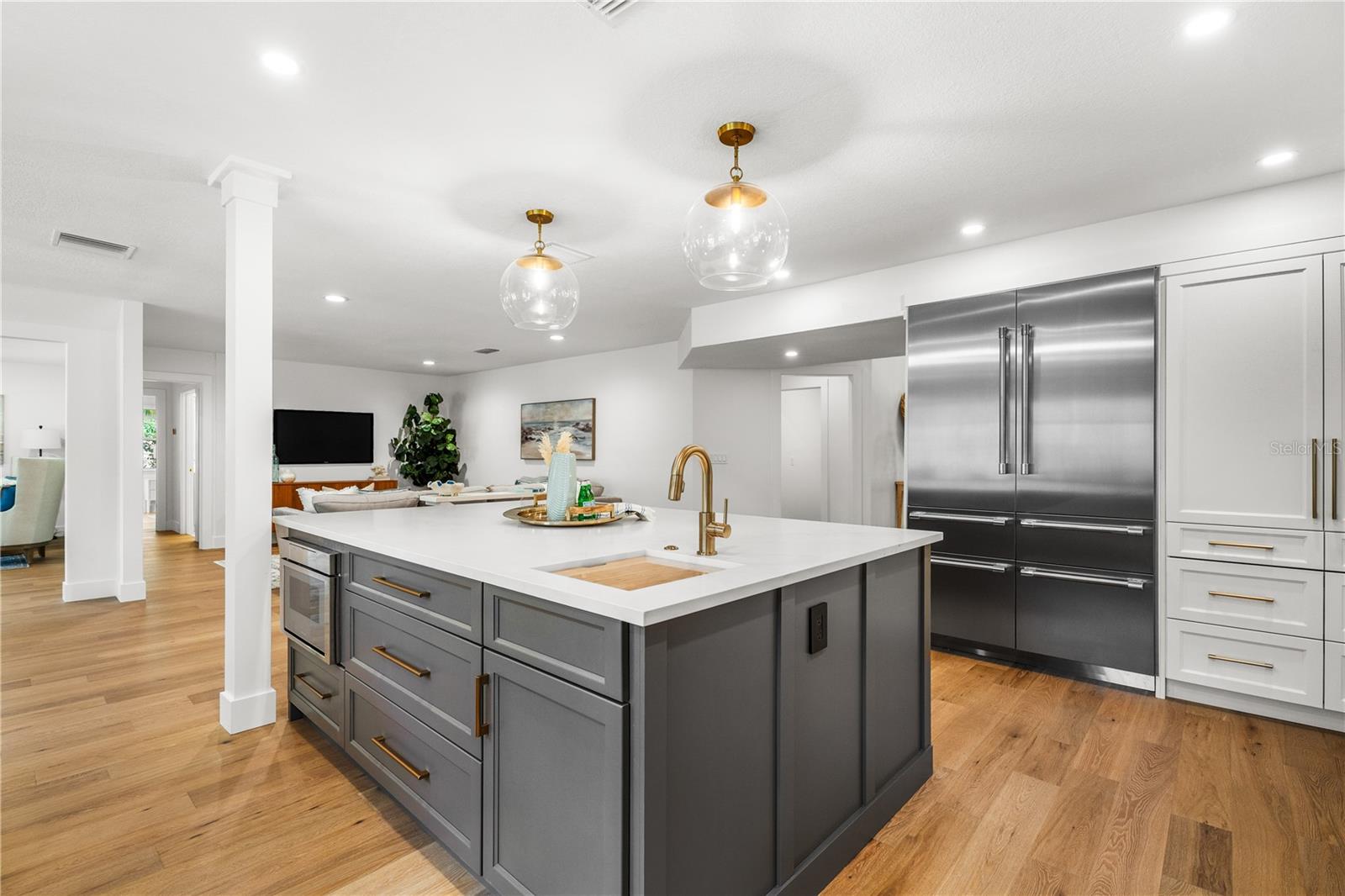 BELLEAIR ESTATES - Residential