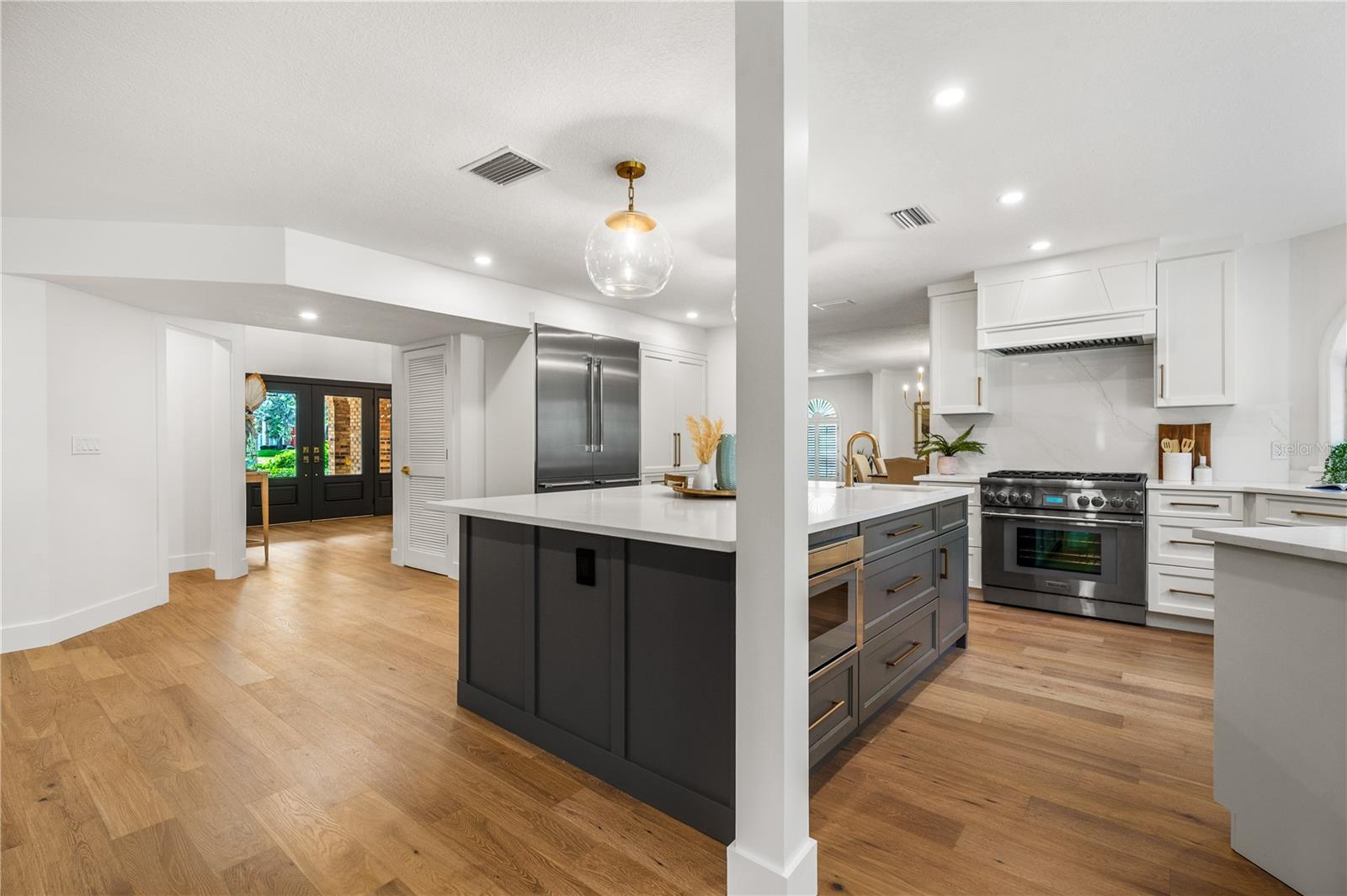 BELLEAIR ESTATES - Residential