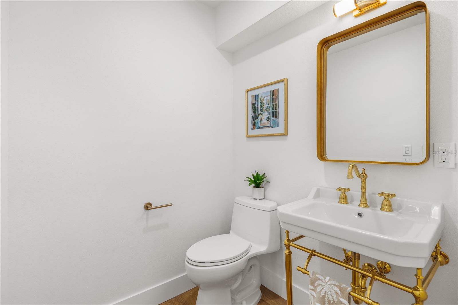 BELLEAIR ESTATES - Residential