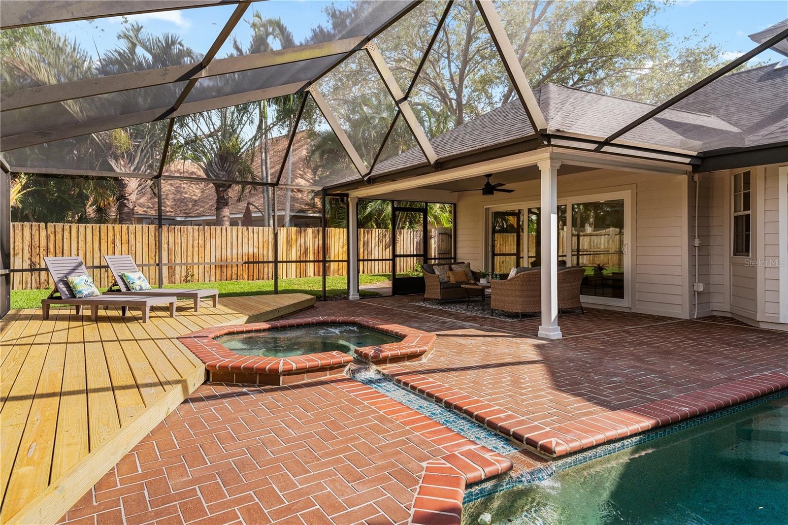 BELLEAIR ESTATES - Residential