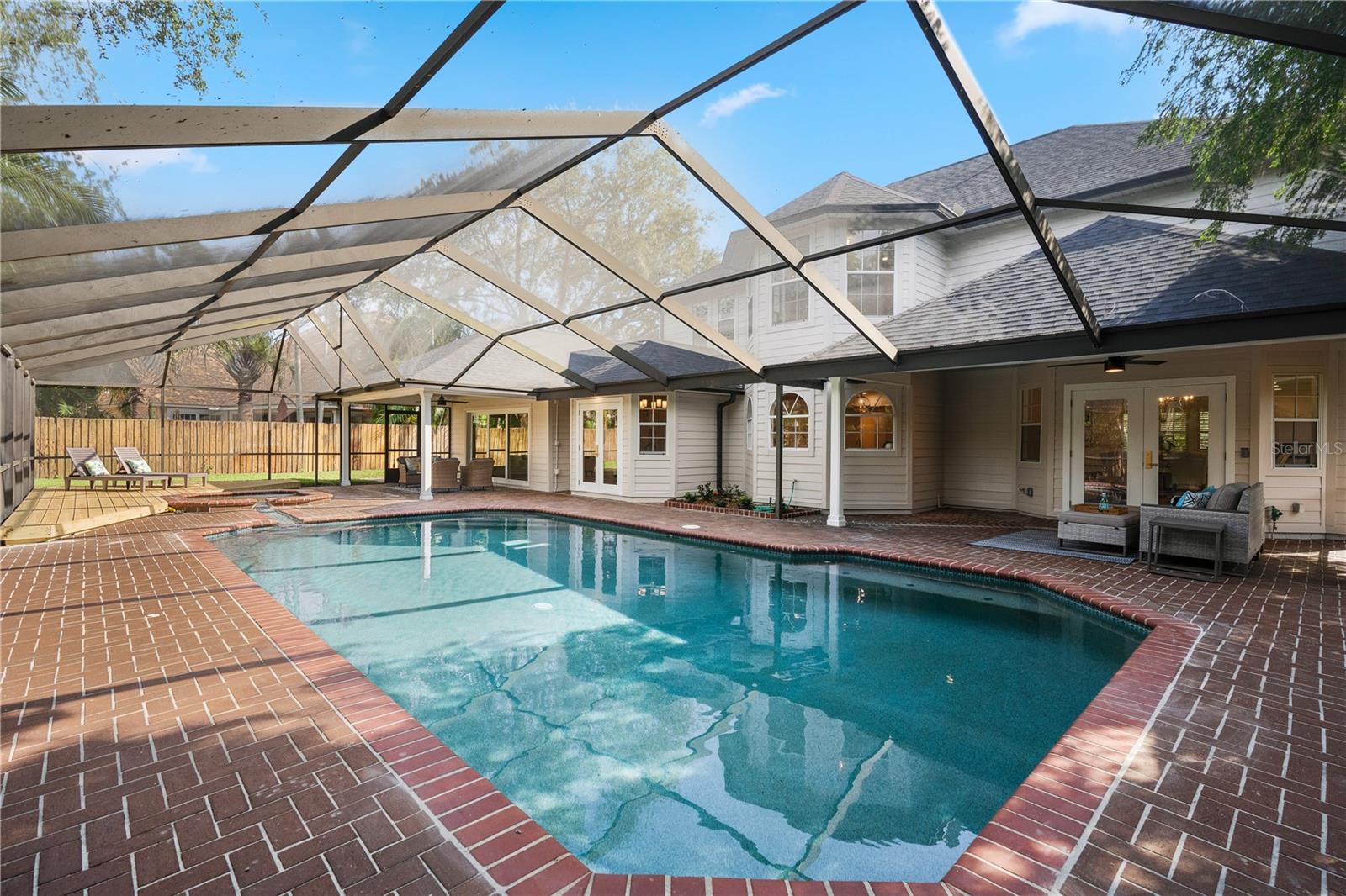 BELLEAIR ESTATES - Residential