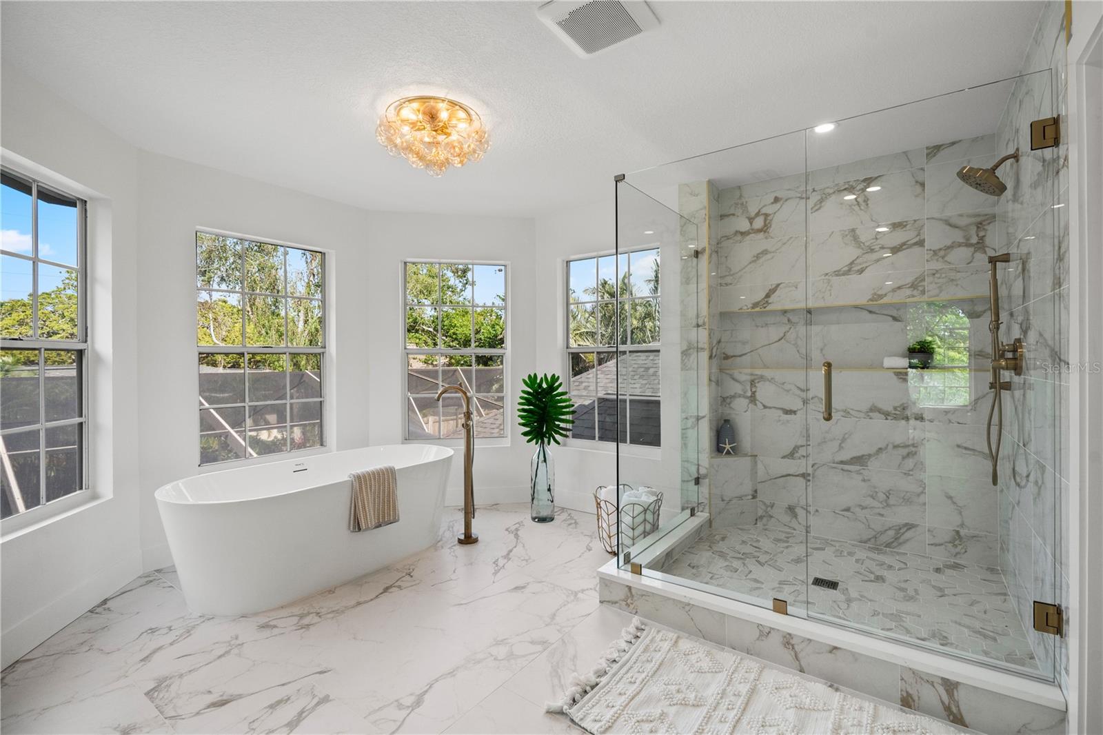 BELLEAIR ESTATES - Residential