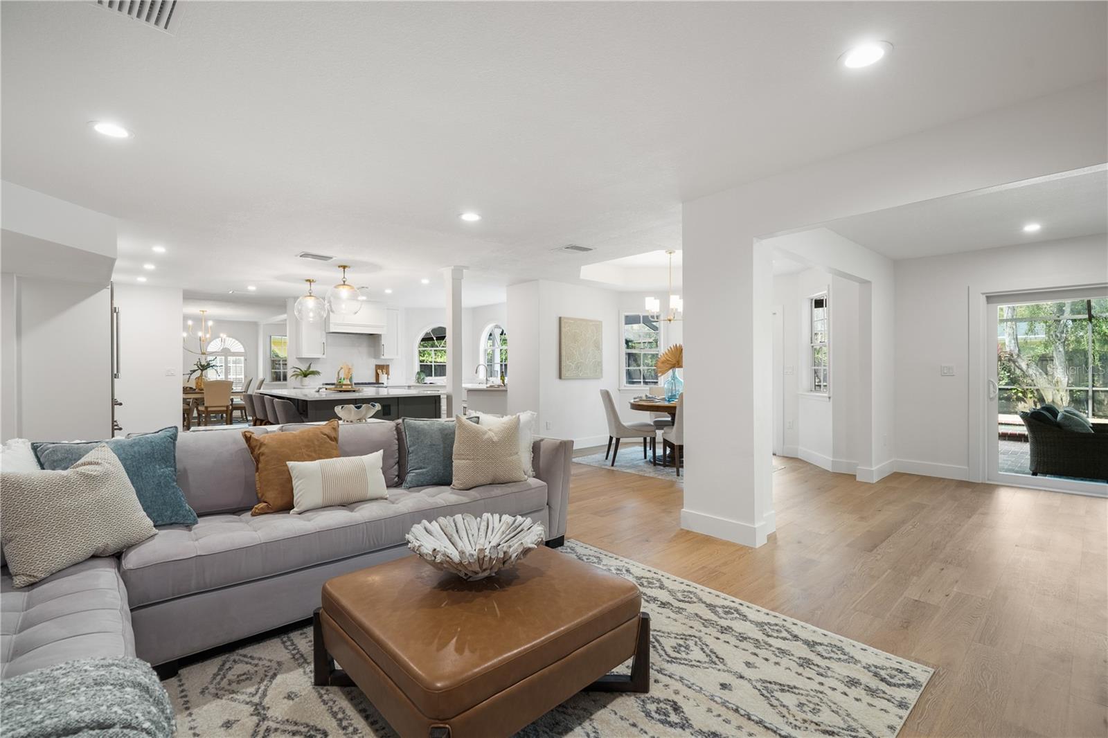 BELLEAIR ESTATES - Residential