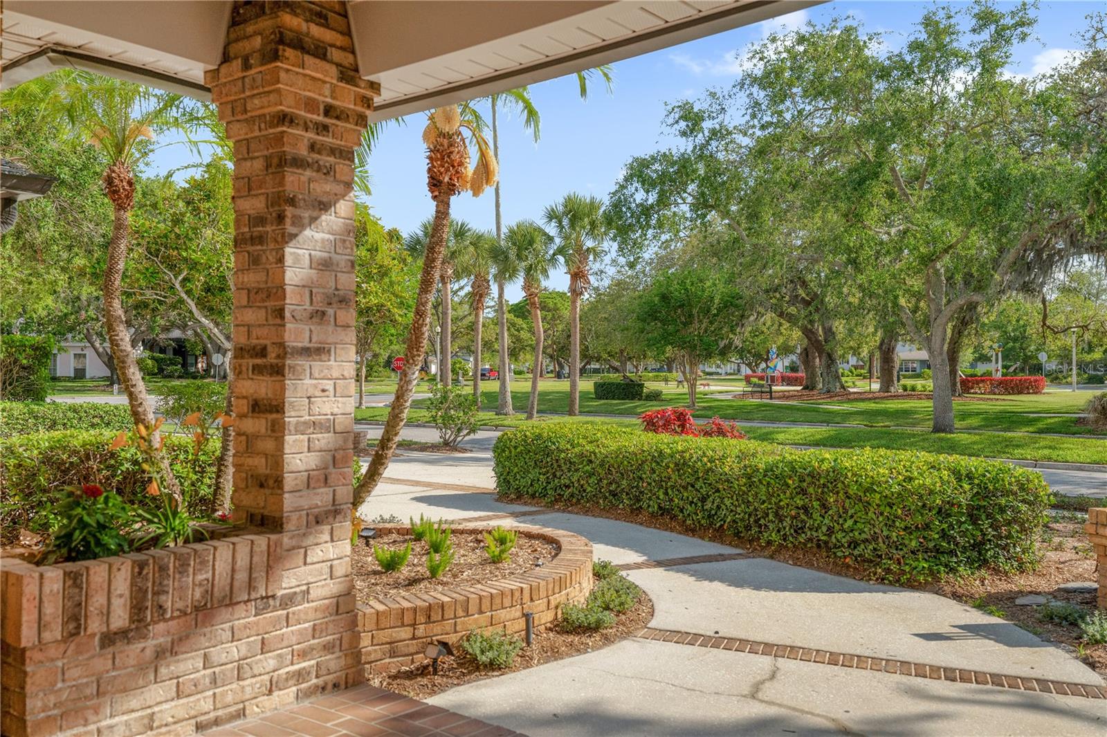 BELLEAIR ESTATES - Residential