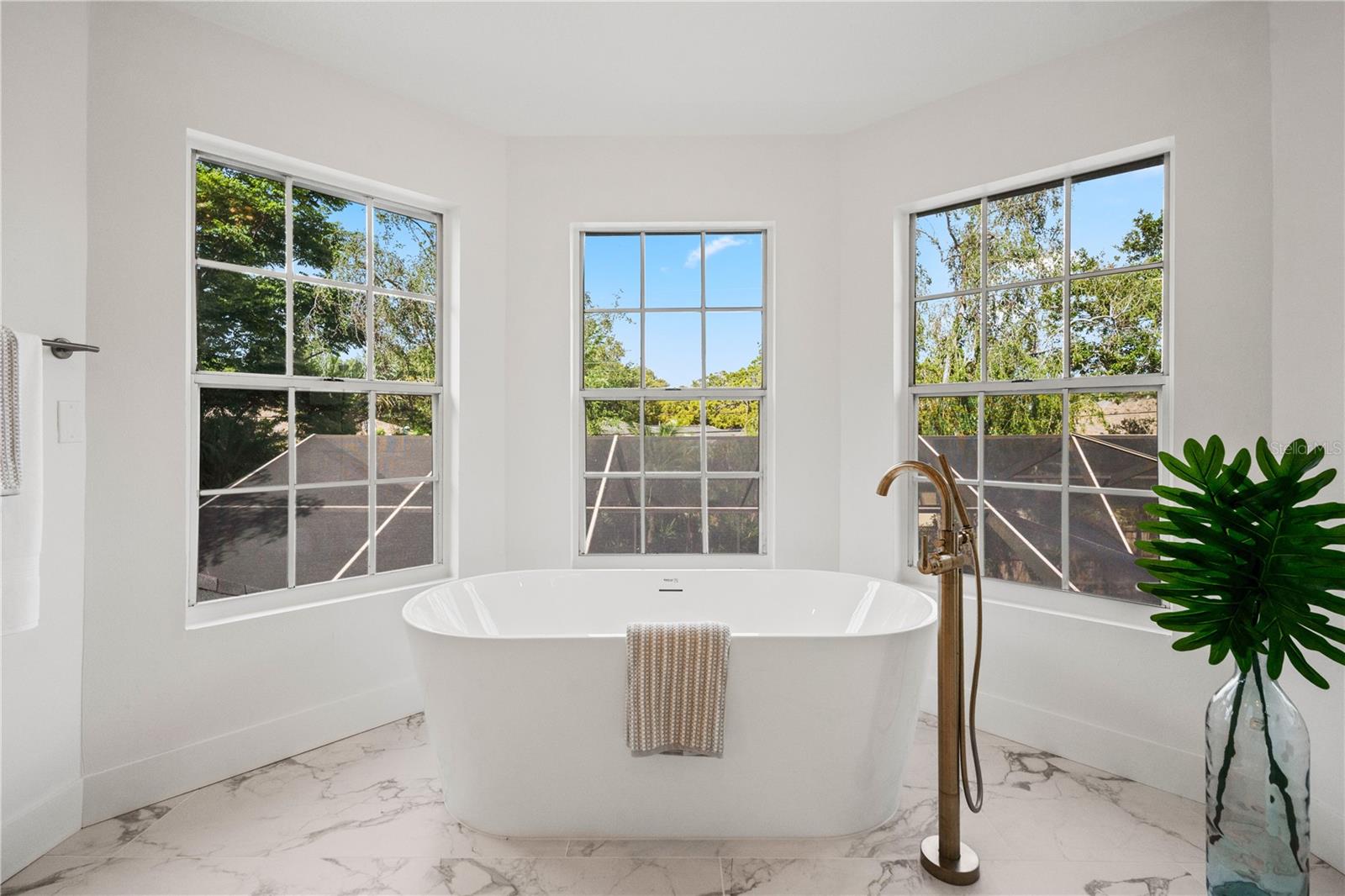 BELLEAIR ESTATES - Residential