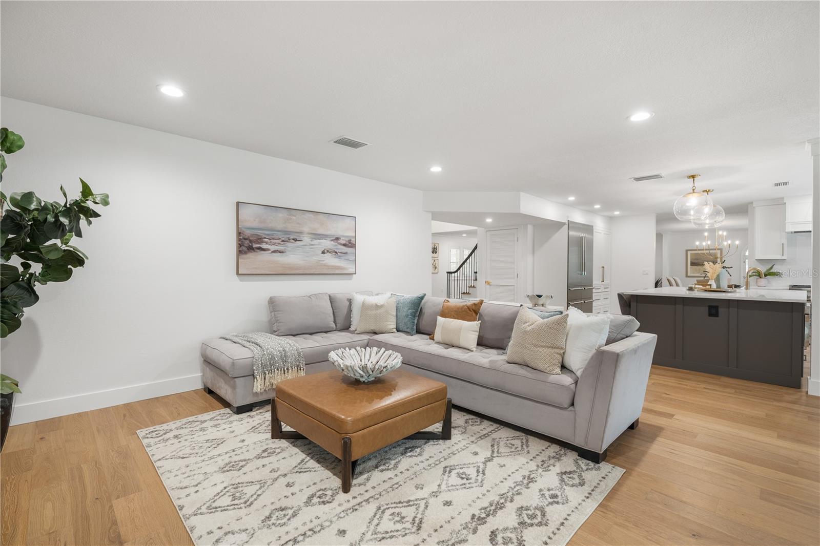 BELLEAIR ESTATES - Residential