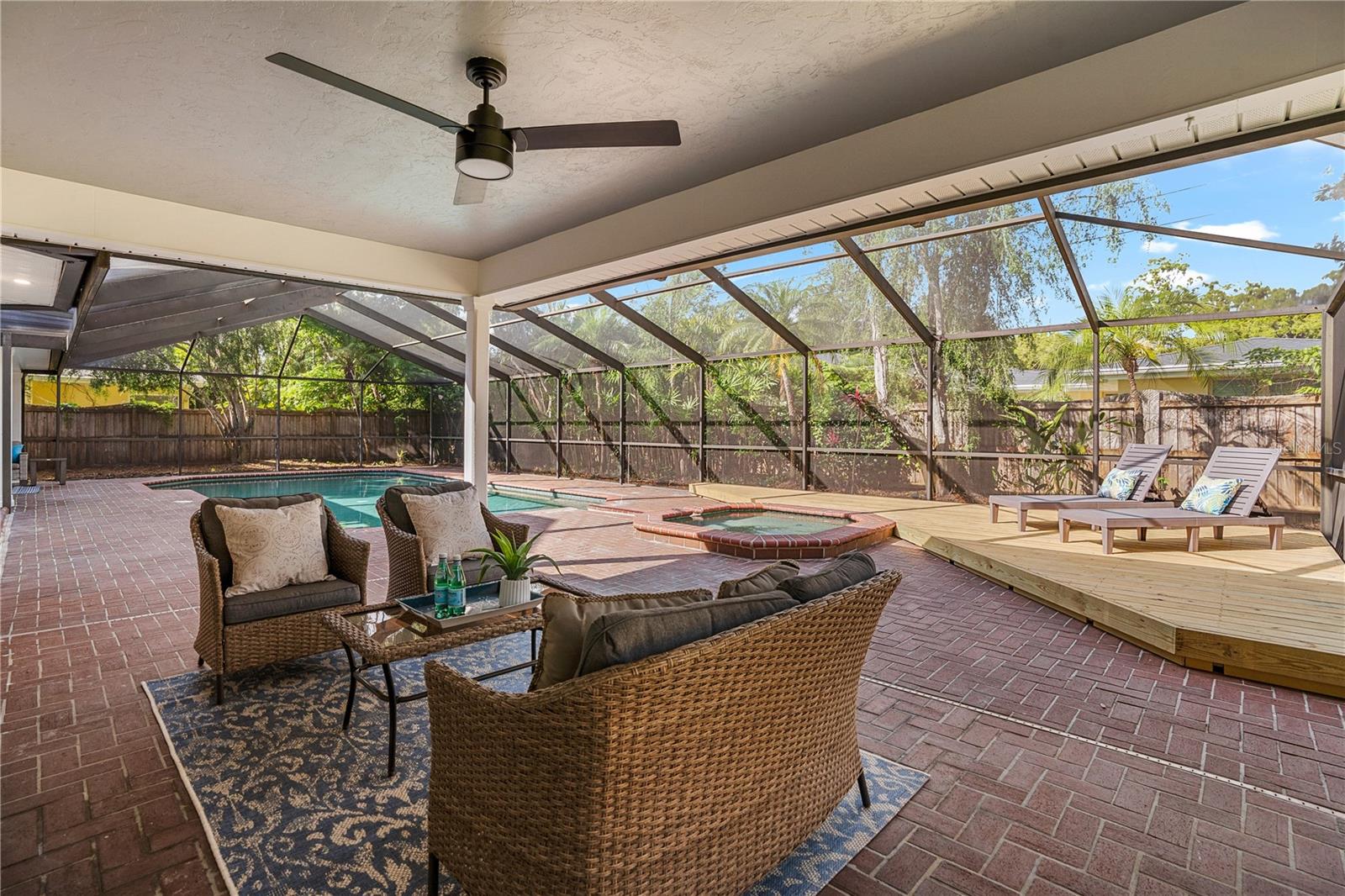 BELLEAIR ESTATES - Residential