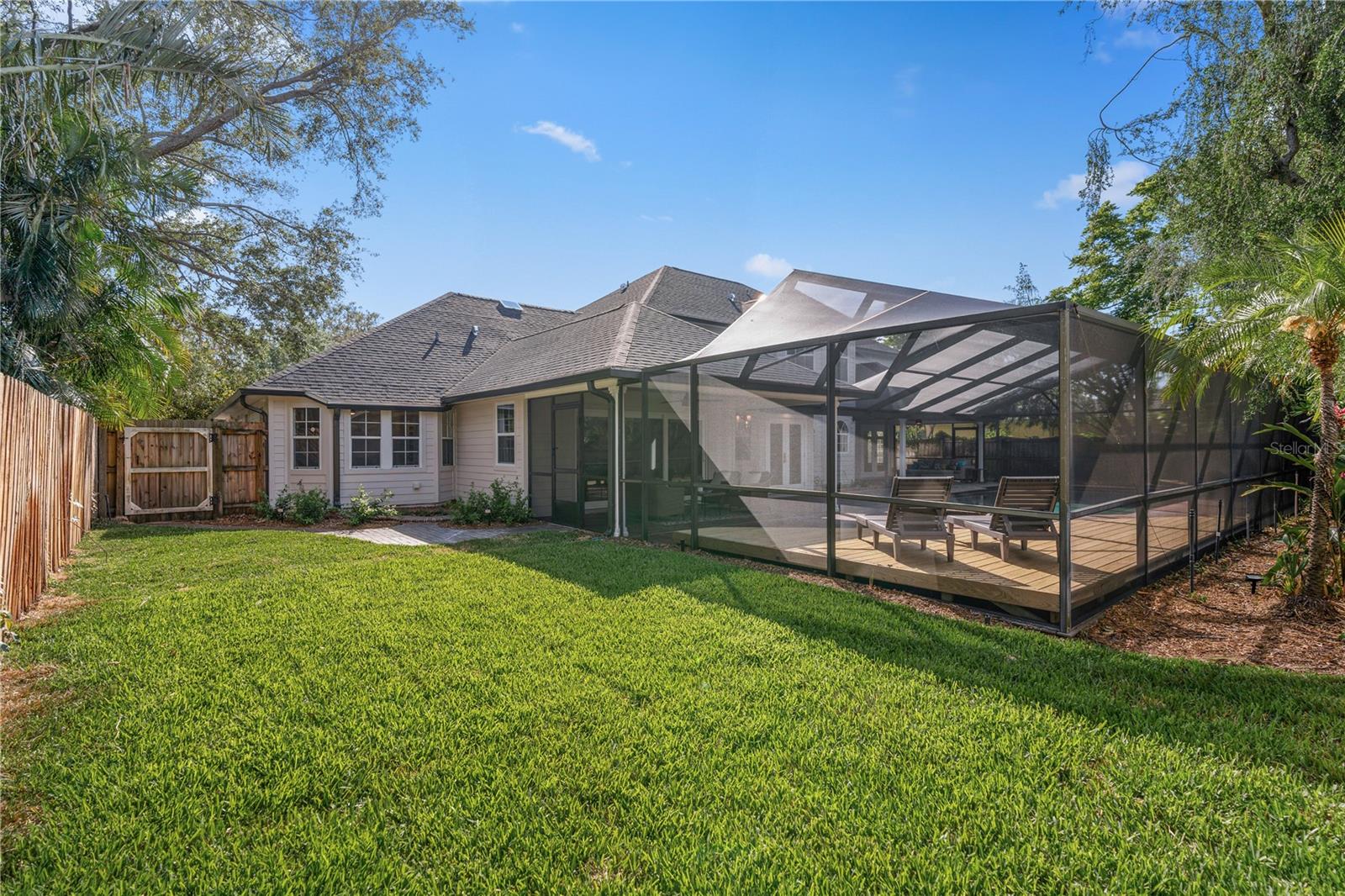 BELLEAIR ESTATES - Residential