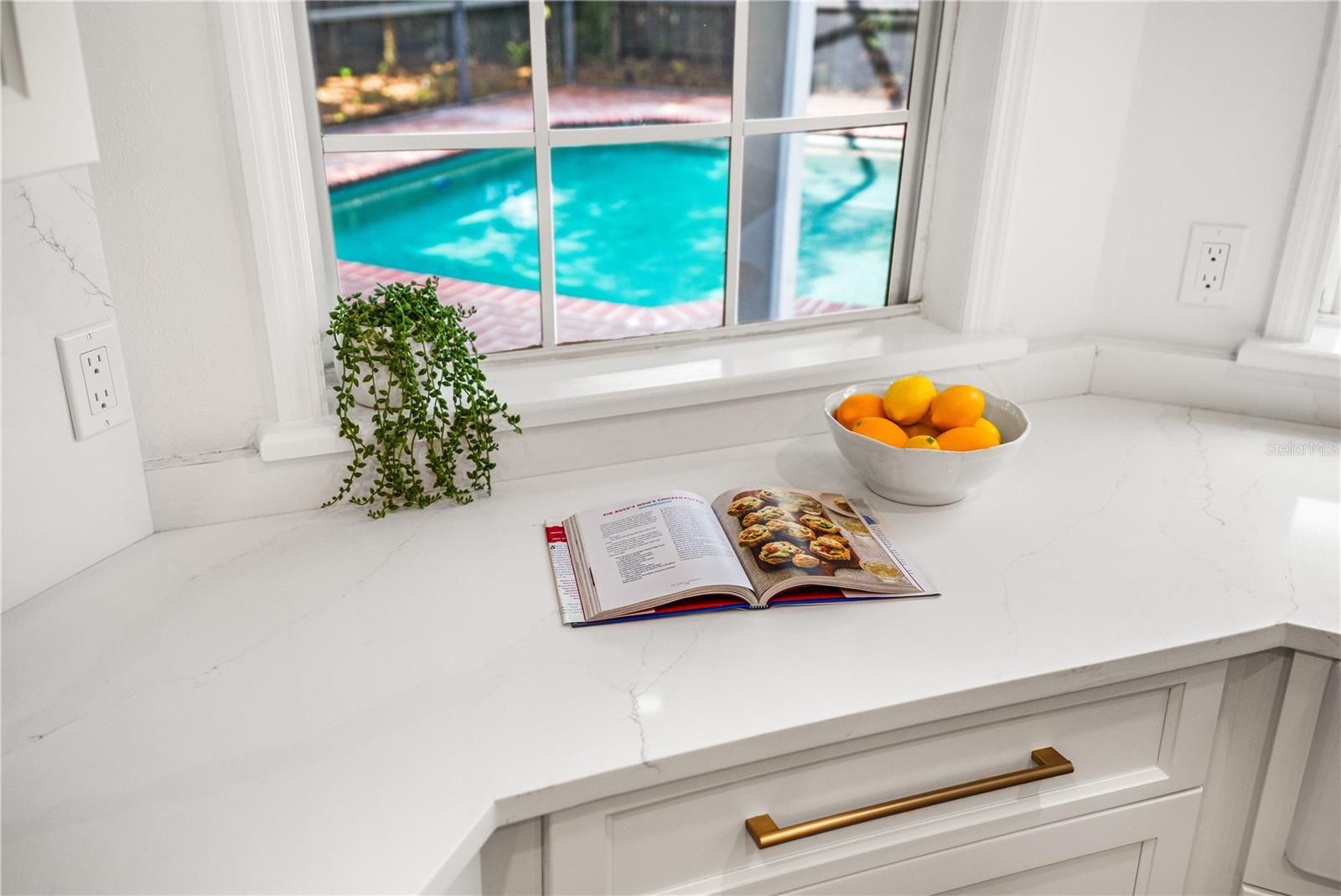 BELLEAIR ESTATES - Residential