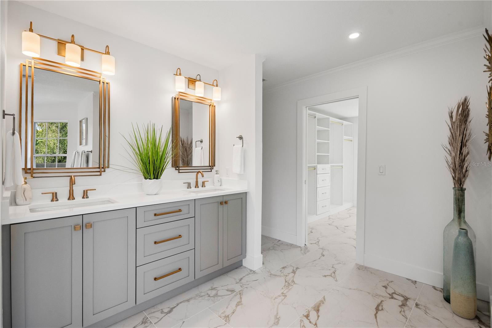 BELLEAIR ESTATES - Residential
