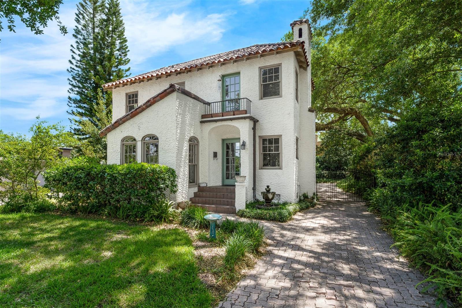 604 CHEROKEE DRIVE