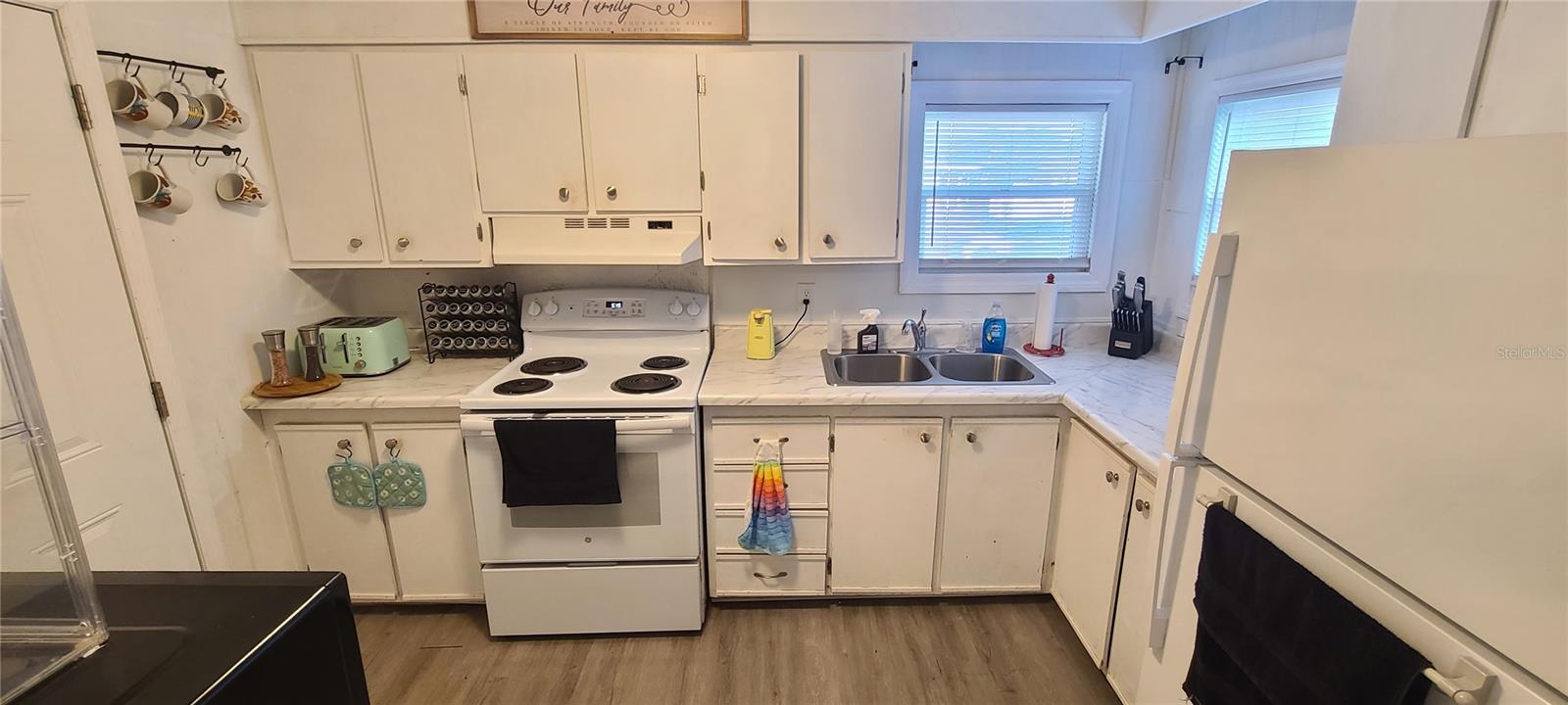 COMMONWEALTH - Residential