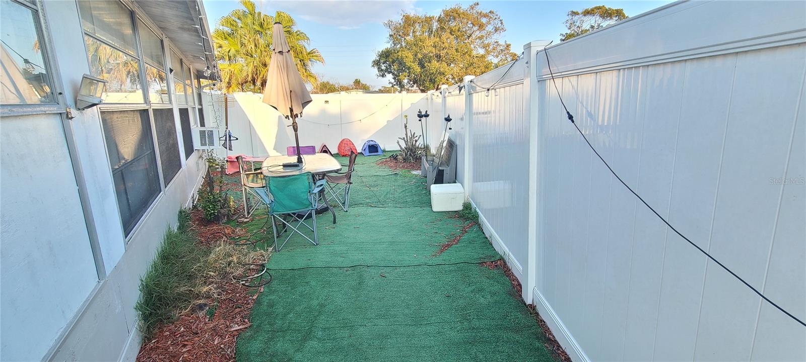 COMMONWEALTH - Residential