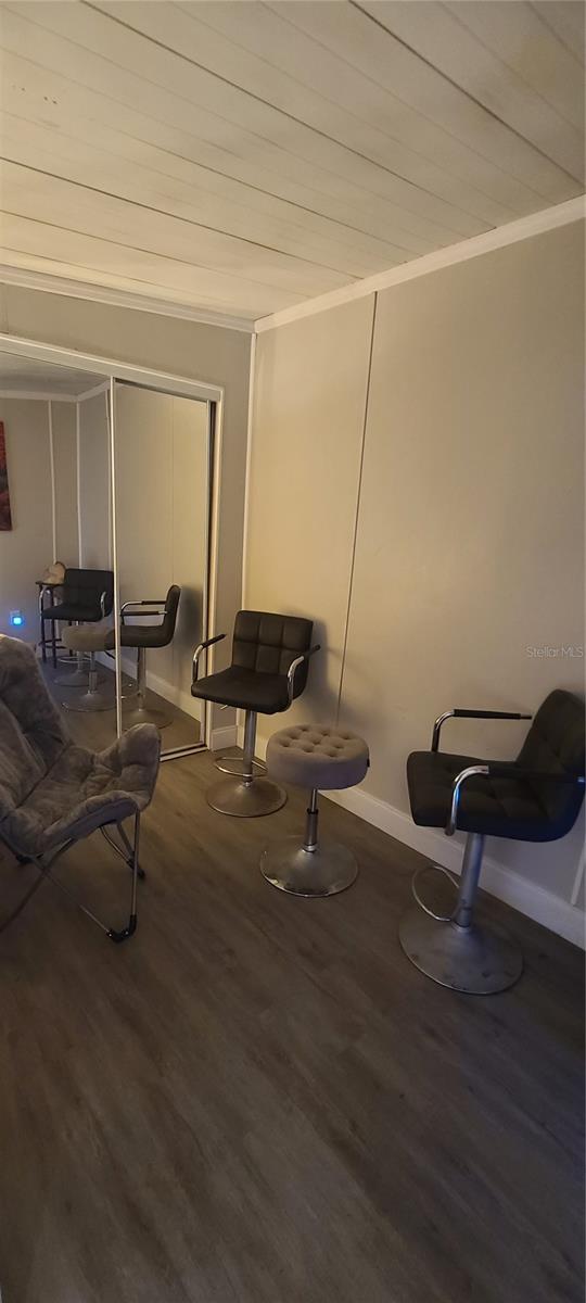 COMMONWEALTH - Residential