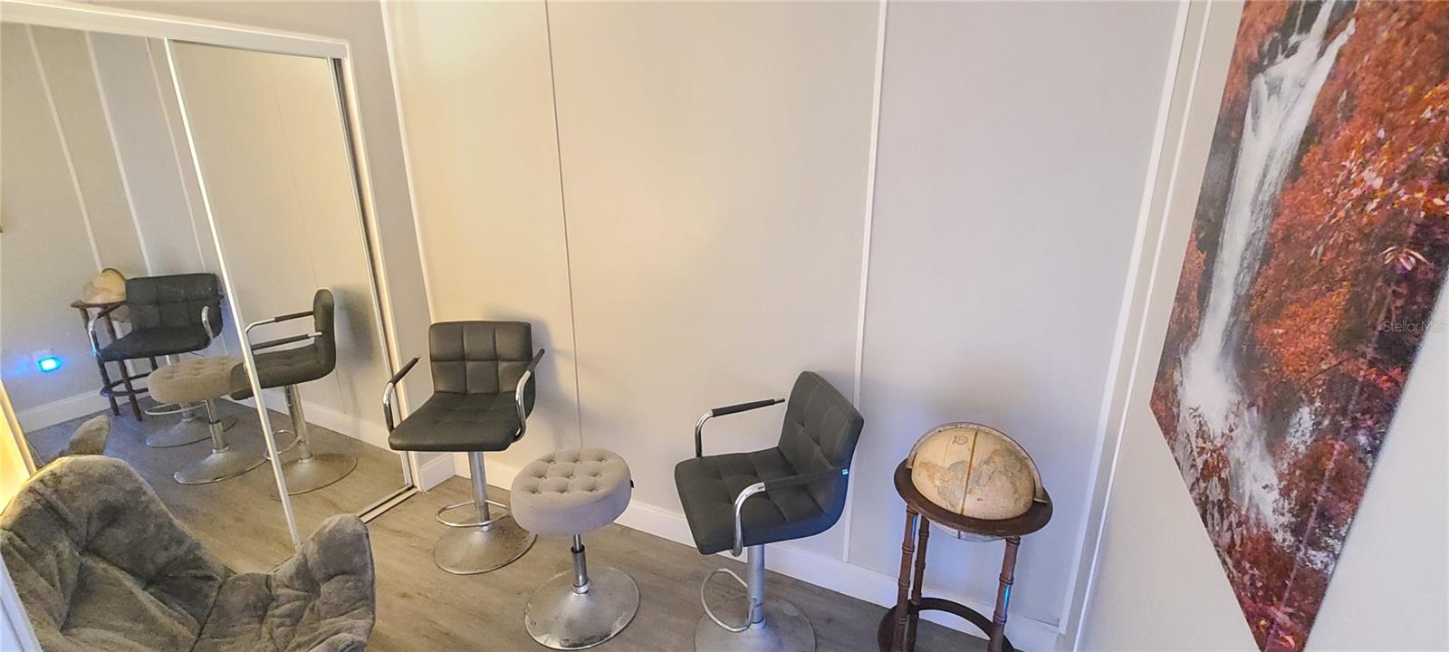 COMMONWEALTH - Residential