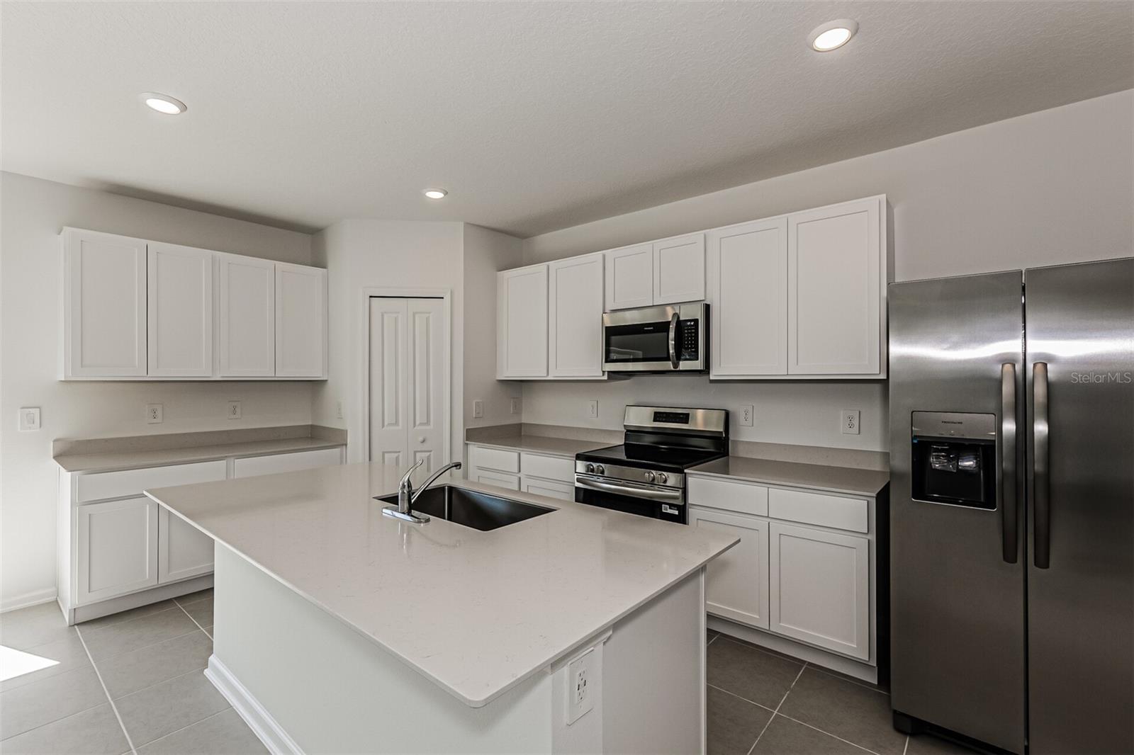 HUNT CLUB/LK WALES PH 1 - Residential Lease