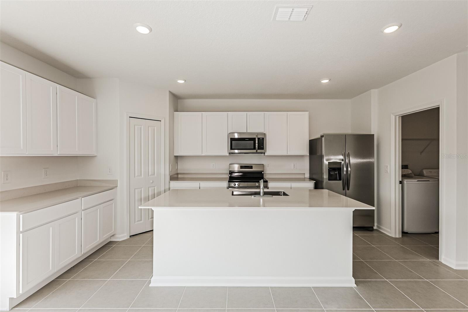 HUNT CLUB/LK WALES PH 1 - Residential Lease