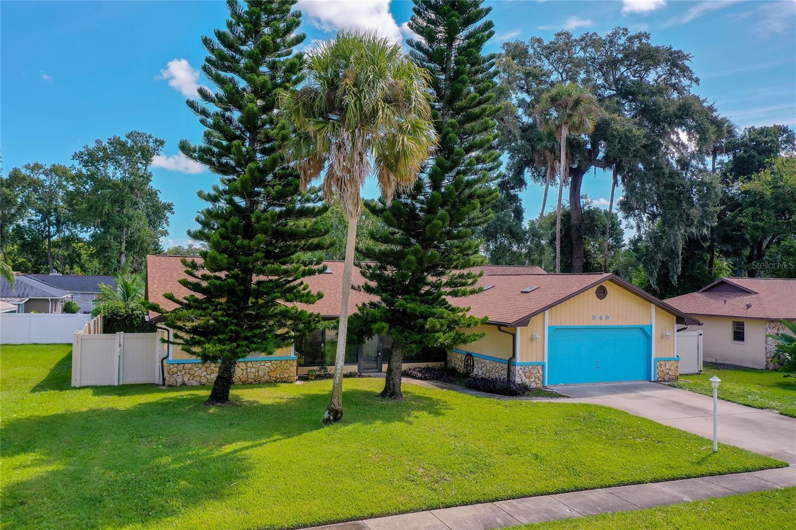 949 TALL PINE DRIVE