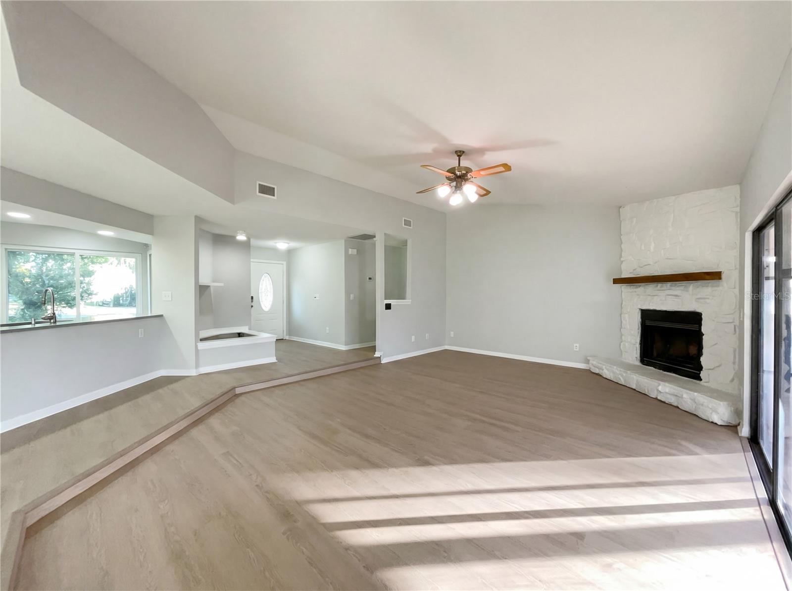 DELTONA LAKES UNIT 40 - Residential