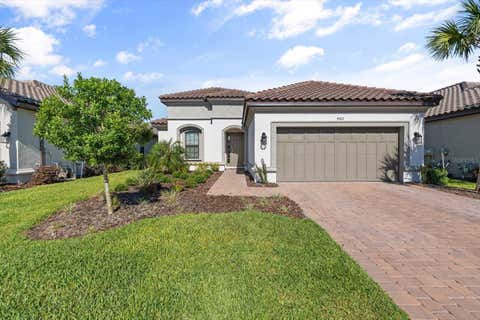 Photo of 4512 Crestpoint Way, Palmetto, FL 34221 (MLS # O6427875)