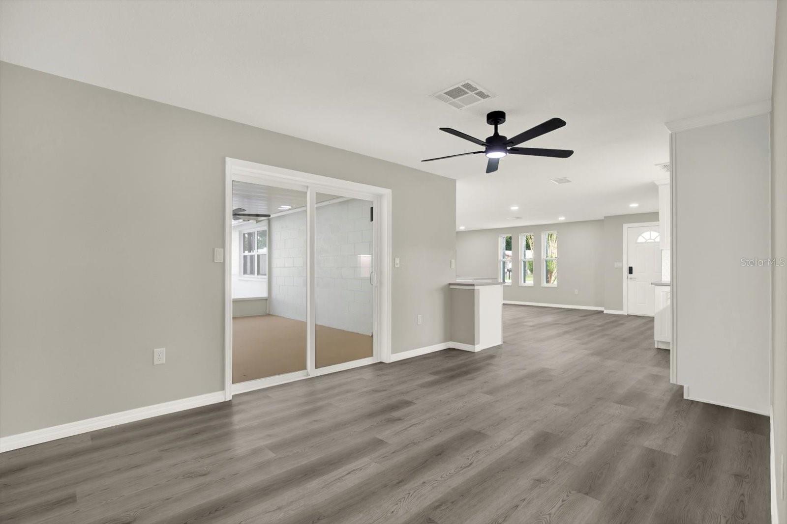 SPRING HILL - Residential