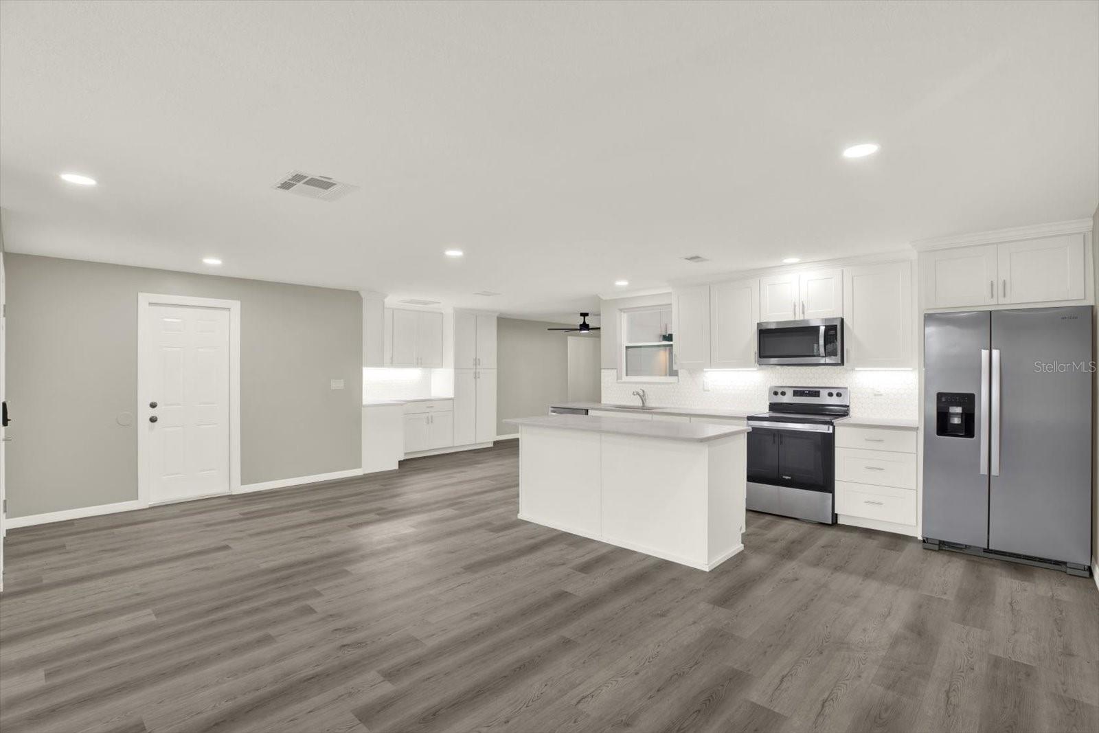 SPRING HILL - Residential