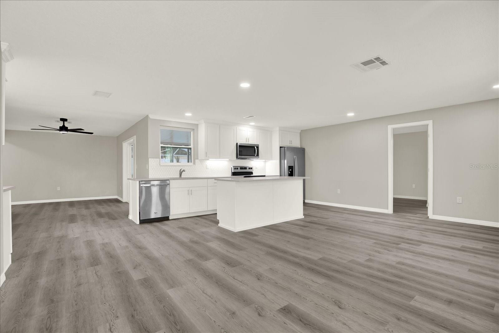SPRING HILL - Residential