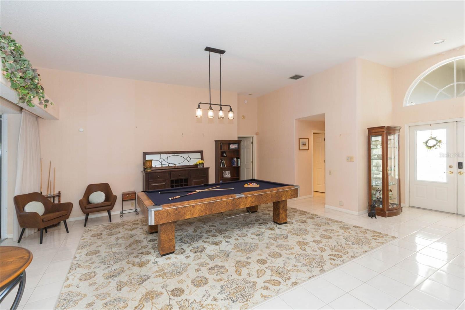 FOX CHASE - Residential